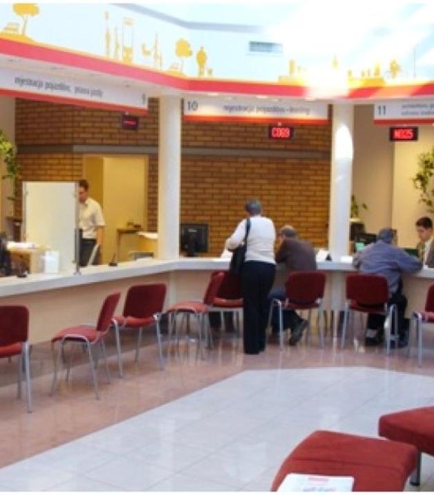 Duże problemy z rejestracją pojazdów – ministerialny system nie działa sprawnie