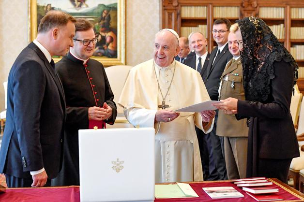 [VIDEO] Para Prezydencka w Watykanie. Audiencja u Papieża Franciszka